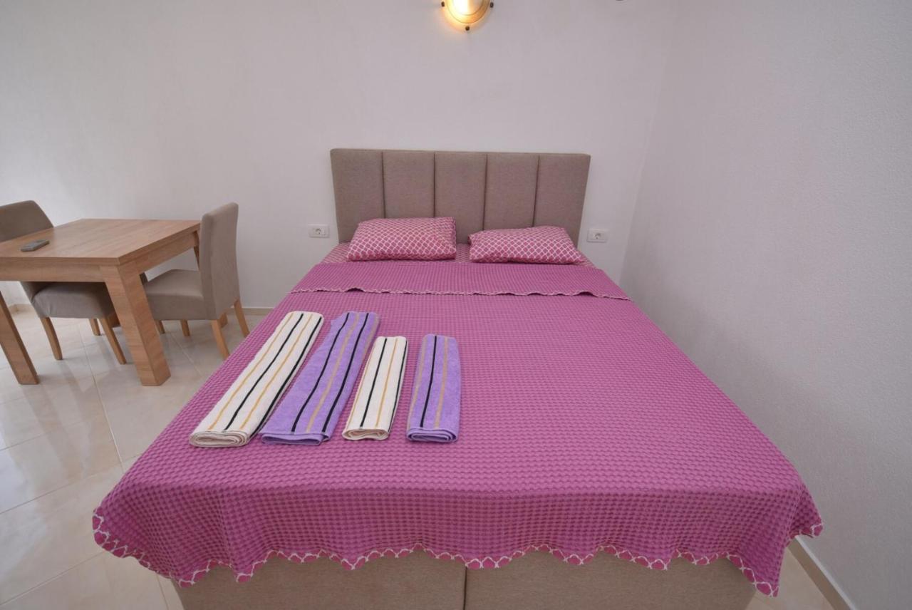 Subotic S Apartmani 里桑 外观 照片