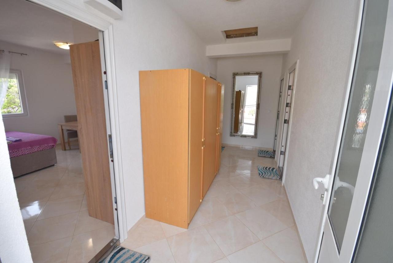 Subotic S Apartmani 里桑 外观 照片